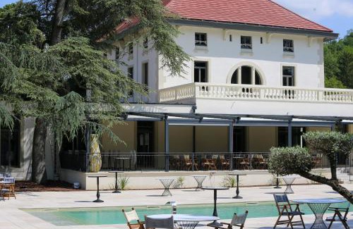 Ruy-Montceau Hotel | Séquoias Golf & Ressort