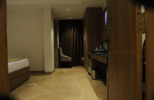 Vrindavan Hotel | S.N.J LAXMI DHAM