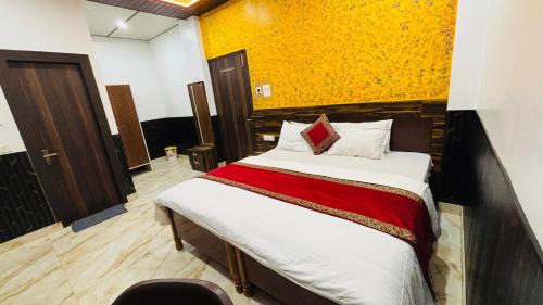 Varanasi Hotel | S R Hotel