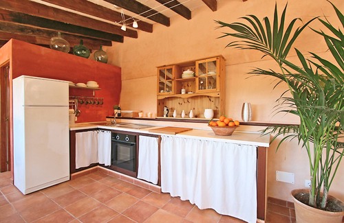 Santa Maria del Cami House | Sa Torre: Idyllic estate, individual areas, garden, pool, WiFi, air conditioning