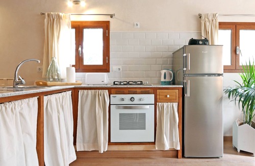 Santa Maria del Cami House | Sa Torre: Idyllic estate, individual areas, garden, pool, WiFi, air conditioning