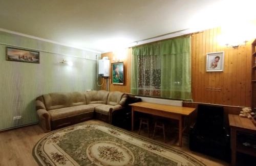 Cherkasy Oblast Villa | Sadyba