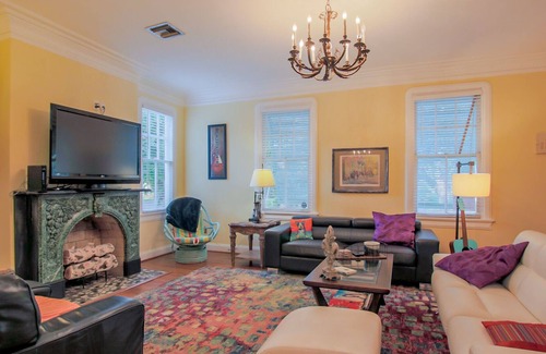 Gentilly Terrace House | Safe, Spacious, Parking, 3200 sq ft, 5 bedr, 4 baths, 7 beds