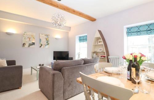 Blythburgh House | Saffron, Blythview