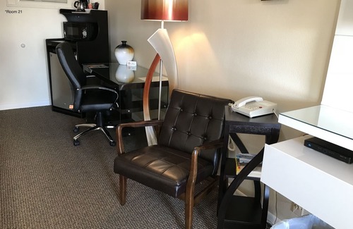 Newcastle Hotel | Sage Motel