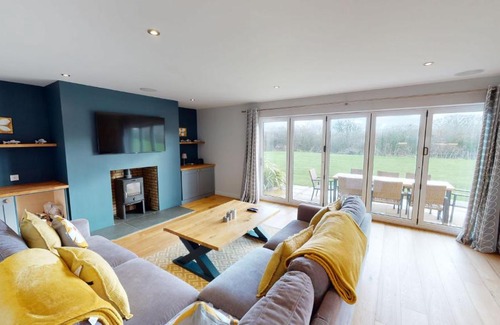 Filey House | Sailaway Cottage at The Bay Filey, sleeps 8-10, pet-free