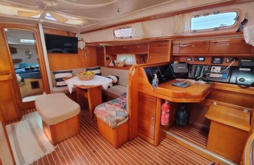 Puerto Lindo Boat Rental | Sailing Experience in San Blas