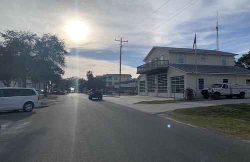 Cedar Key Apartment | Sailor's Choice - NON SMOKING Apartment in Downtown Cedar Key with Gulf Views!n