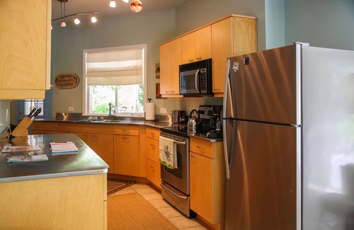 Johns Island House | Sailors Rest: Pool & Sauna, Tropical Island Oasis, Fireplace