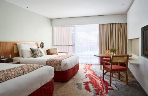 Yulara Hotel | Sails in the Desert