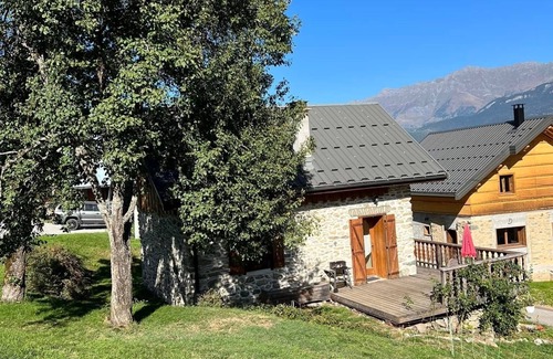 Saint-Alban-des-Villards Ski Chalet | Saint Alban Des Villards: Chalet Ambiance Montagne