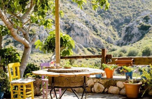 Karaburun House | Saklı Konak