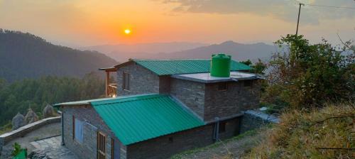 Almora Apartment | Sakshi Hill Cottage