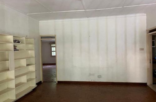 Bugolobi Villa | Salmon rise