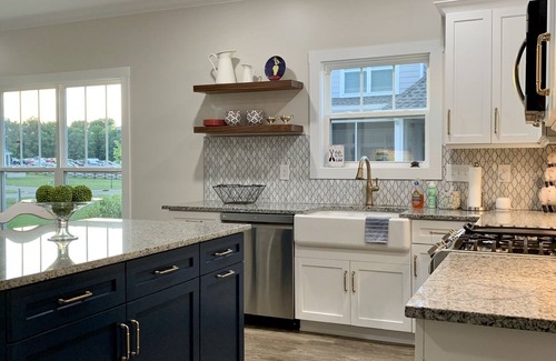 Winchester House | Salsa Lido@Twin Creeks Resort, The lake is calling