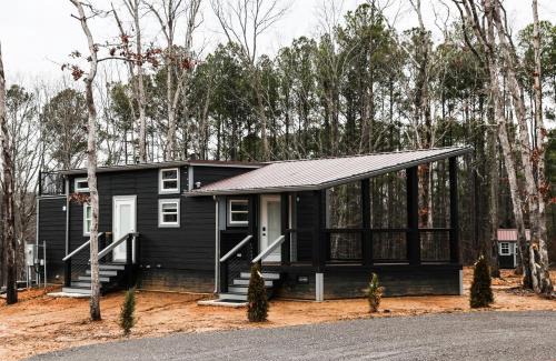 Dover House | Salt & Pepper (In The Pines at KY Lake) 121 & 131 Pine Grove Lane, Dover, TN 37058