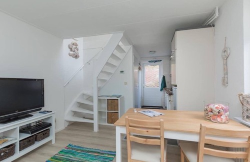 Noordwijk Cottage | Salty Beach House near Beach and city centre