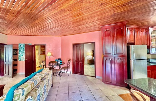 West End Villa | Salty Crab 3B @ Sunset Villas, West End