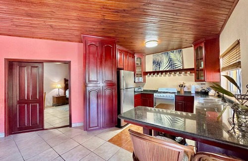 West End Villa | Salty Crab 3B @ Sunset Villas, West End