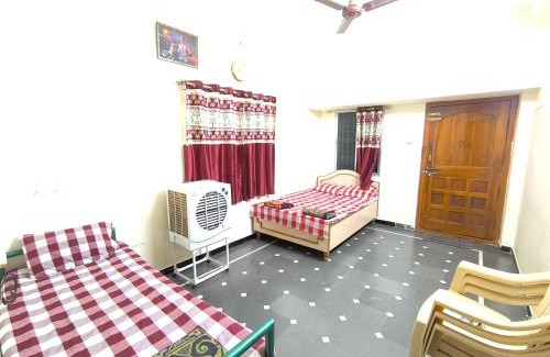 Akalkot House | Samarth Sawali Guest House, Vidhyanagar Akkalkot