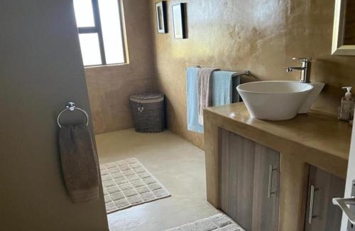 Mookgopong Cabin | Sambane Game Lodge