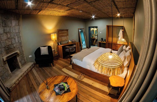 Kinigi Cabin | Sambora Kinigi