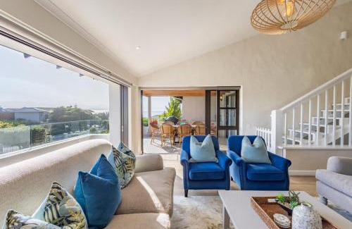 Robberg Beach House | Sanctuary Beach Hideaway - 8 sleeper - 50m onto Robberg 5