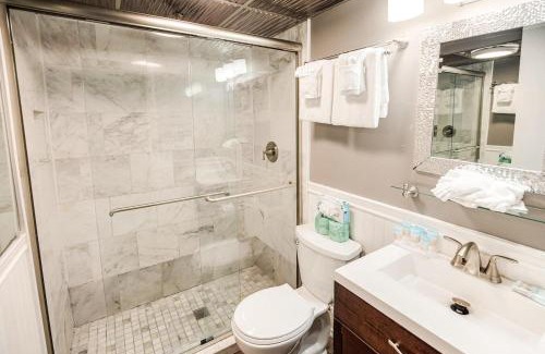 Litchfield by the Sea Apartment | Sand and Sun Resort View King Room 3rd Floor