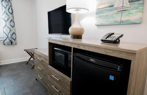 Litchfield by the Sea Apartment | Sand and Sun Resort View King Room 2nd Floor