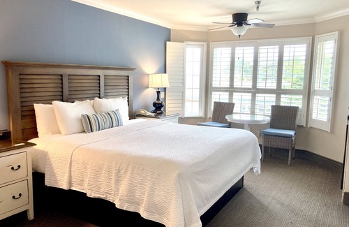 San Simeon Hotel | Sand Pebbles Inn