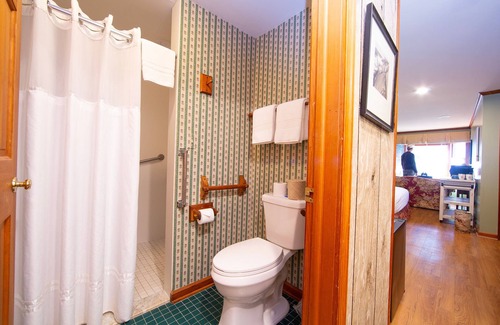 Oxford Hotel | Sandaway Suites & Beach