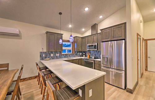 Waldport Cottage | Sanderling Sea Cottages, Unit 5 w/Ocean Views!