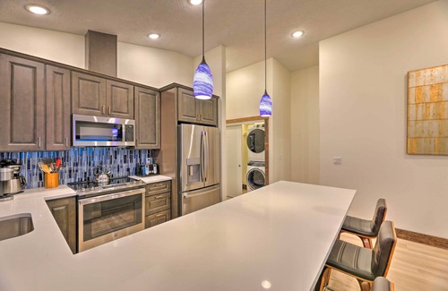Waldport Cottage | Sanderling Sea Cottages, Unit 5 w/Ocean Views!