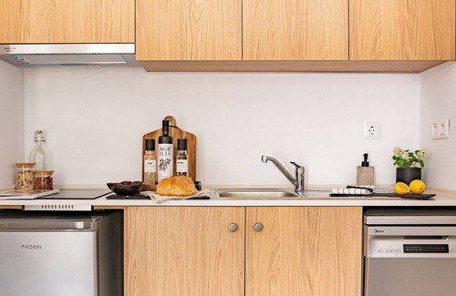 Molos Apartment | Sanders Paros Gardens - Bold 1-Bdr Apt w Patio