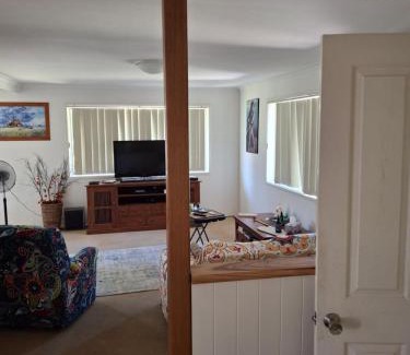 New Auckland House | Sandi's House For two