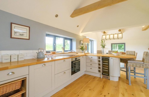 Saxmundham Cottage | Sandown, sleeps 12 - near Snape Maltings & Aldeburgh -Aldeburgh Coastal Cottages