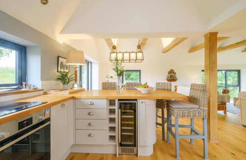 Saxmundham Cottage | Sandown, sleeps 12 - near Snape Maltings & Aldeburgh -Aldeburgh Coastal Cottages