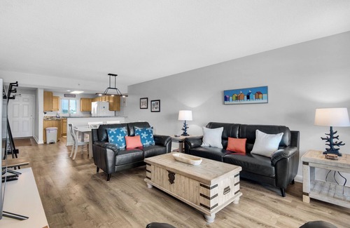 Ono Island Condo | Sandy Key 322: 2 BR/2 BA Perdido Key Beachfront Condo, On-Site Rental Office Sleeps 6