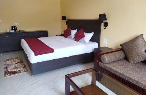 Bhimtal Hotel | Sangita Homez