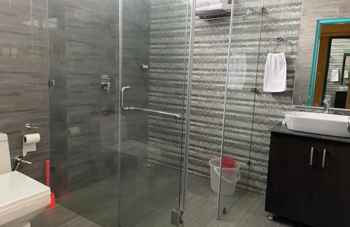 Bhimtal Hotel | Sangita Homez