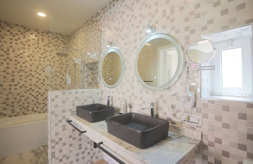 Mindelo Hotel | Santa Cruz Boutique Hotel