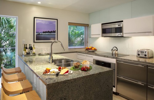 Uptown - Upper Duval Resort | Santa Maria Suites