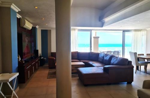 Margate Beach Apartment | Santorini A-Block Penthouse