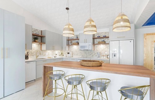 Ludlam House | Santorini · Casa Santorini - Big Pool, BBQ & Free Parking