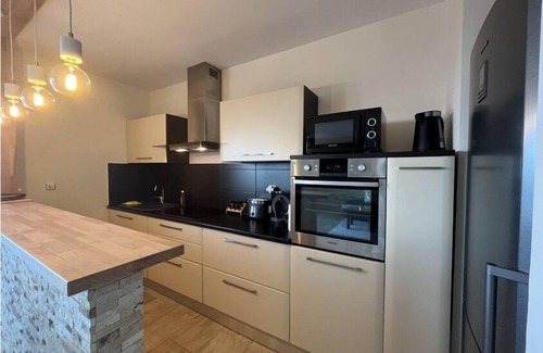 Saint-Denis Apartment | SAPANA T3 exceptional 4* with 360°view of St Denis 1.5km from the city center