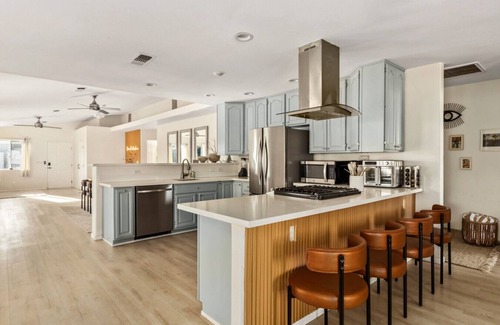 Joshua Tree House | Sapphire Haven: Pickleball, Stars & Desert Views