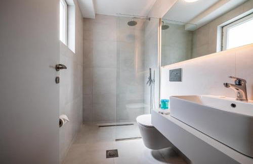 Varia Apartment | Sappho Studios