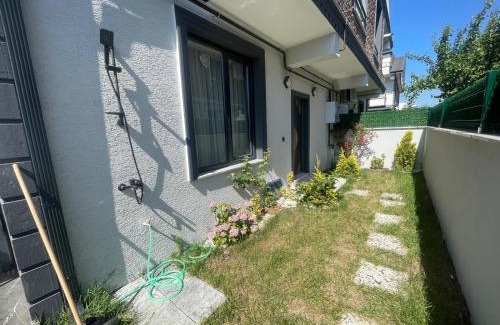 Kocaali Apartment | Sarımeşe Havuzlu Villa