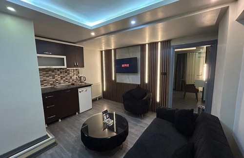 Bakırkoy Hotel | SARA SUİT