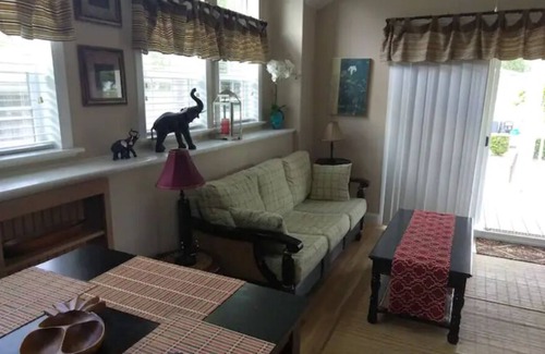 Bee Ridge House | Sarasota beautiful key west style comfortable home.Beautifully designed.Big yard